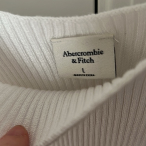Abercrombie white cropped sweater tank size L - Picture 3 of 4